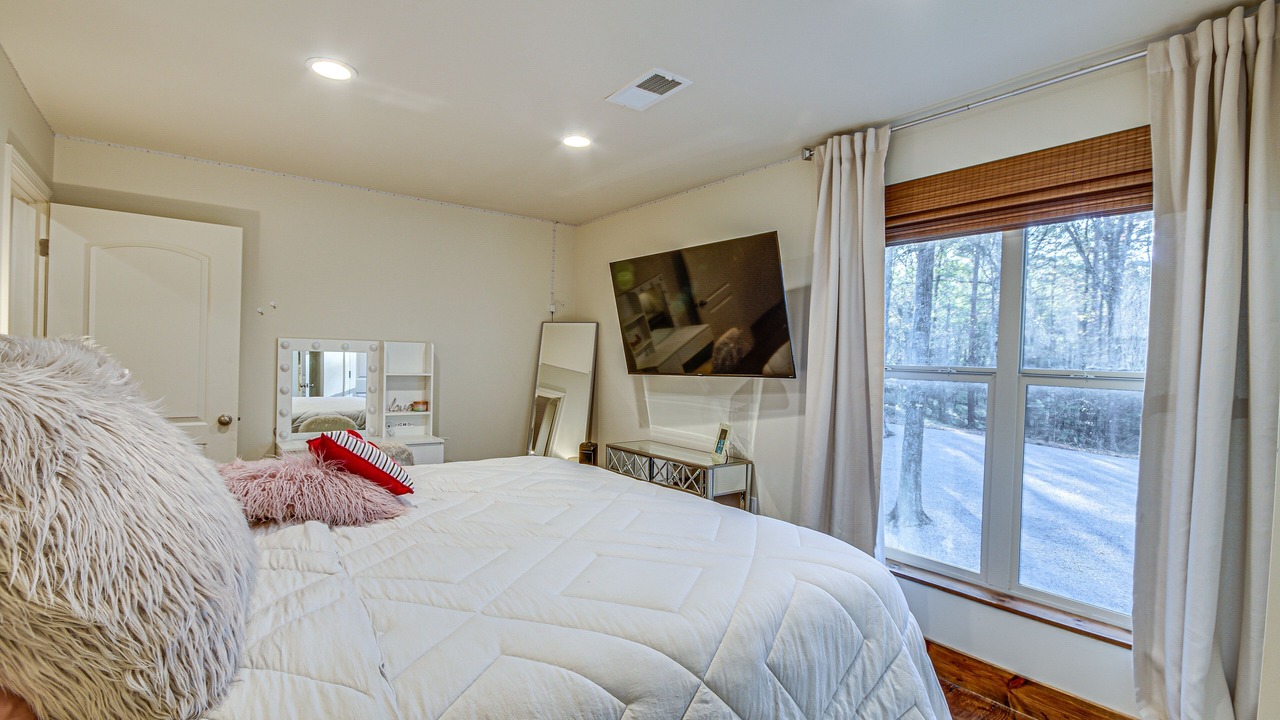 Photo of Bedroom in Tougaloo