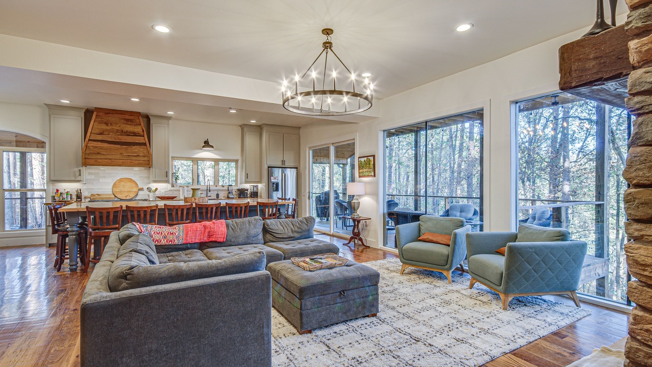 Photo of Livingroom in Tougaloo