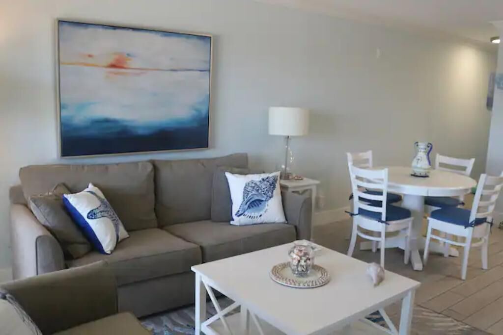 Photo of Livingroom in Captiva