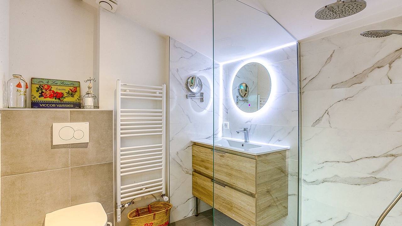 Photo of Bathroom in Trevoux