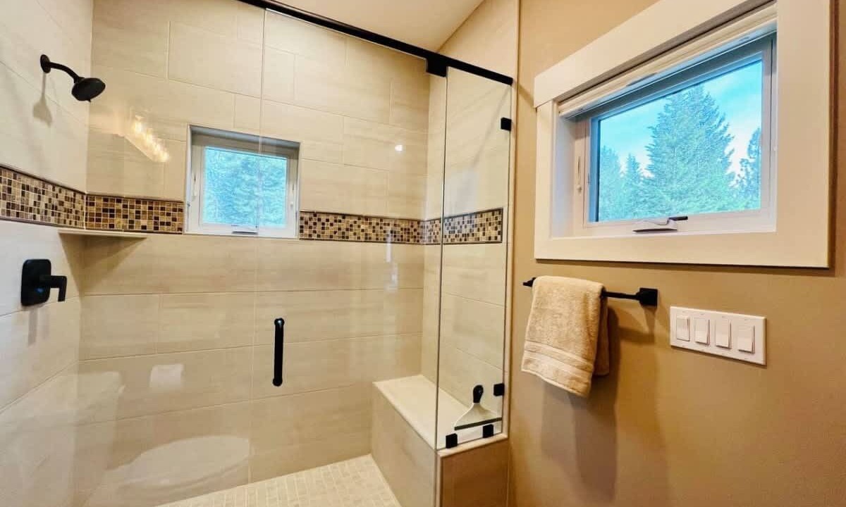 Photo of Bathroom in Lakeside