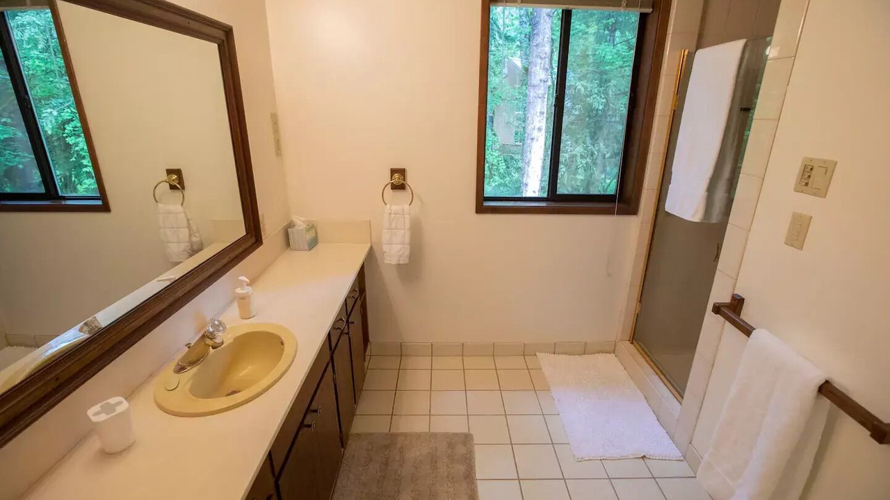 Photo of Bathroom in Welches