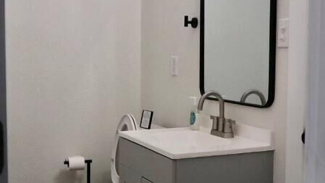 Photo of Bathroom in Kempner