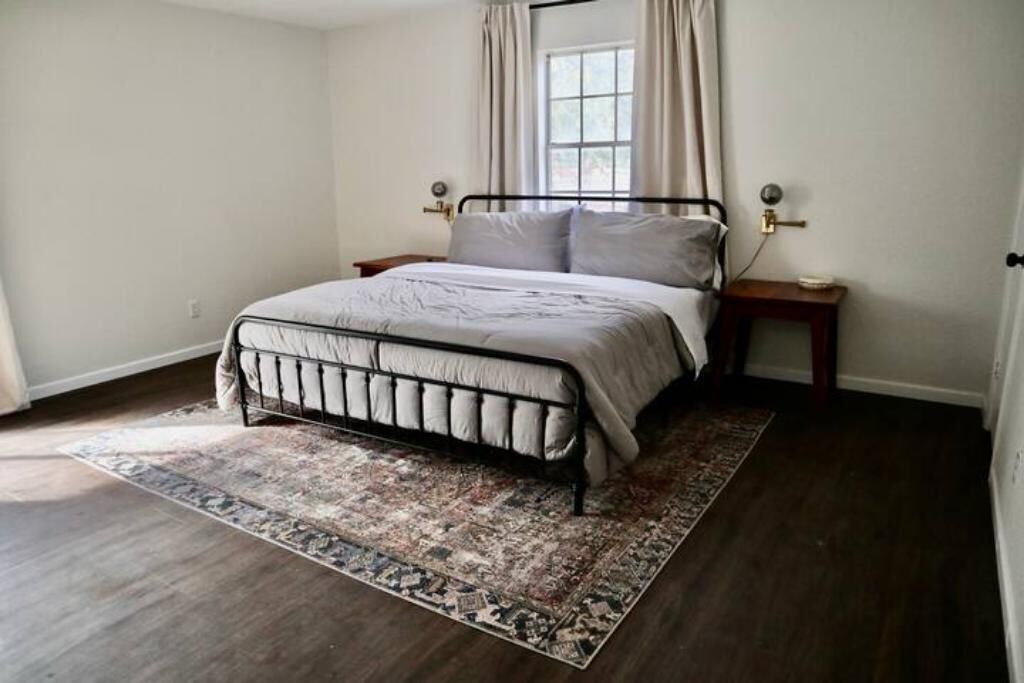 Photo of Bedroom in Kempner