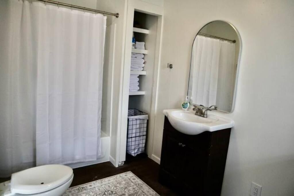 Photo of Bathroom in Kempner