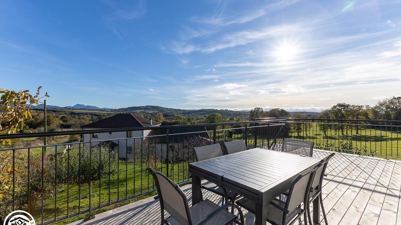 Photo of Outdoor in Saint-Georges-de-Mons