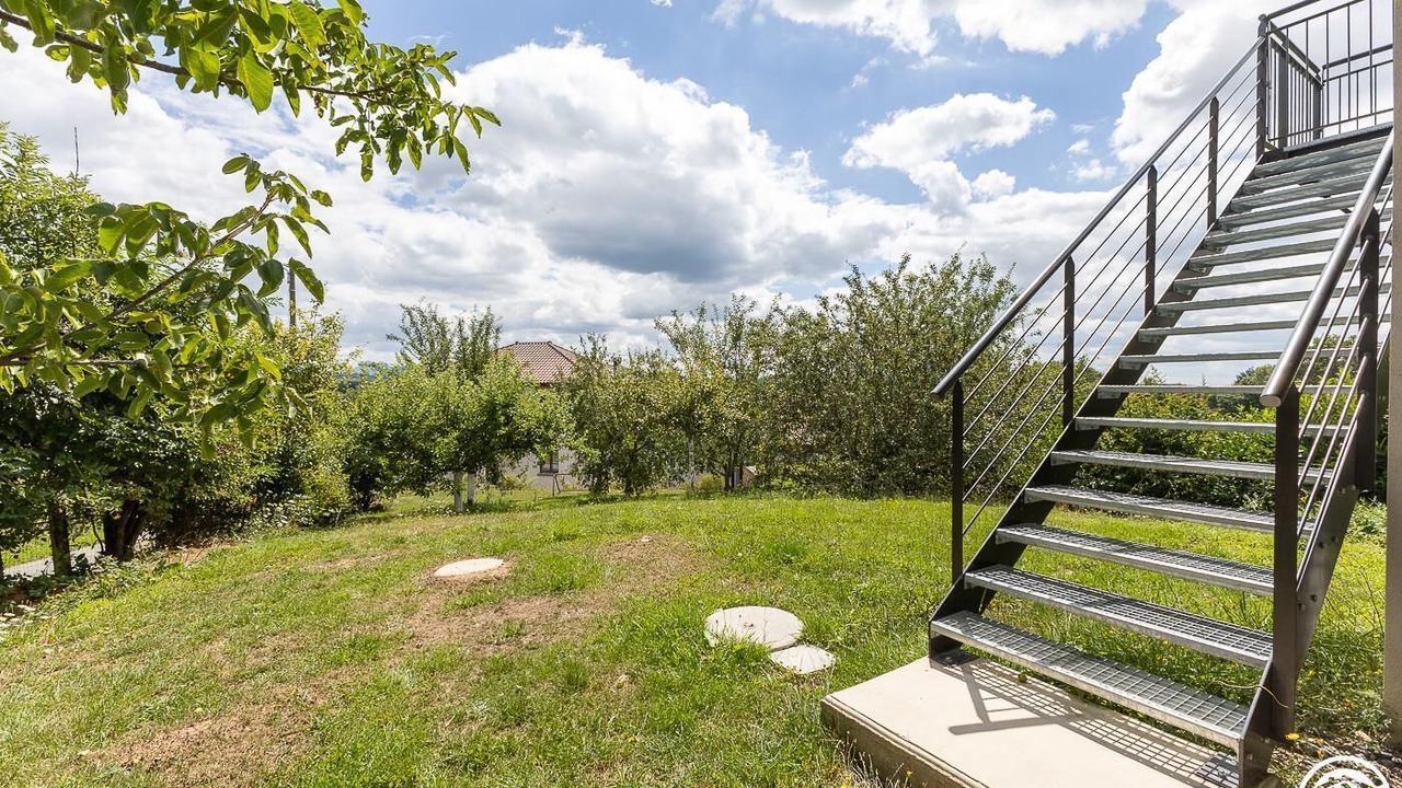 Photo of Outdoor in Saint-Georges-de-Mons