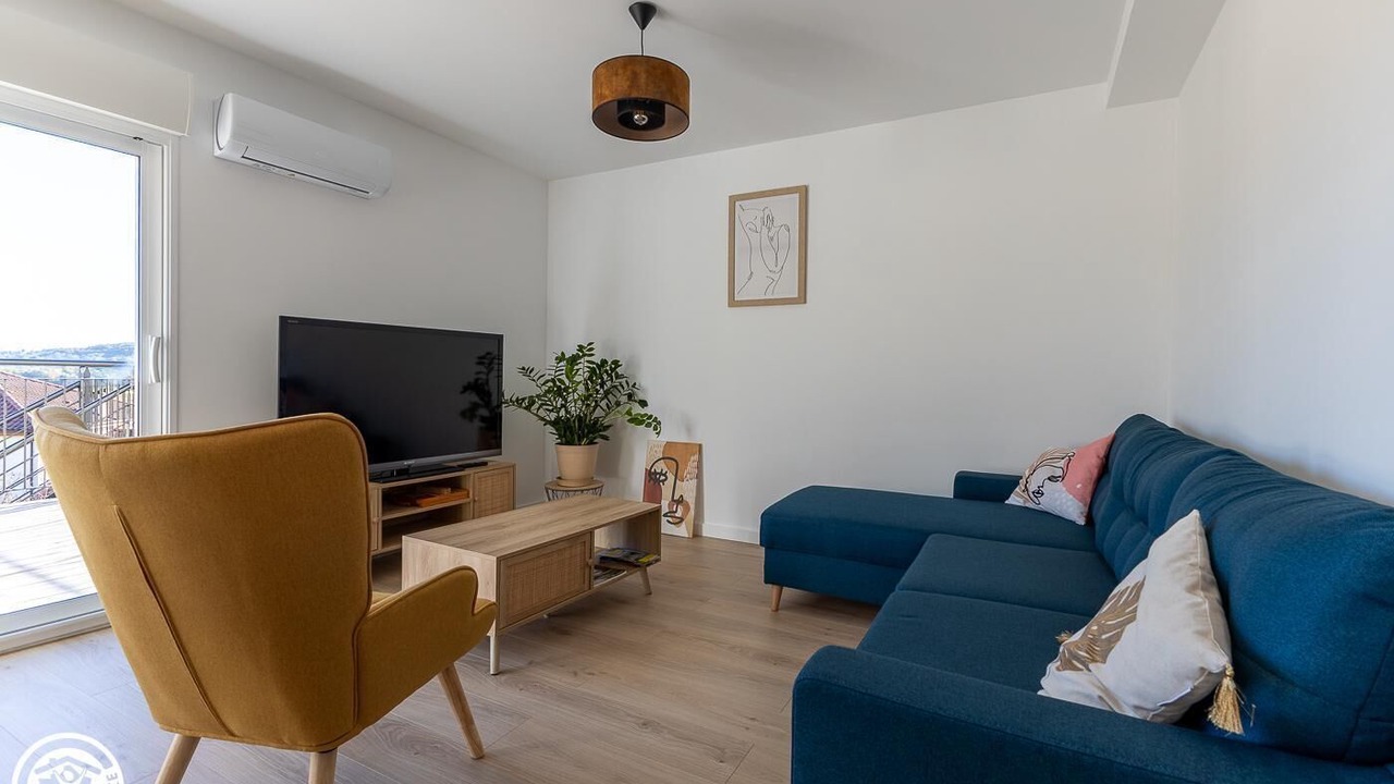 Photo of Livingroom in Saint-Georges-de-Mons