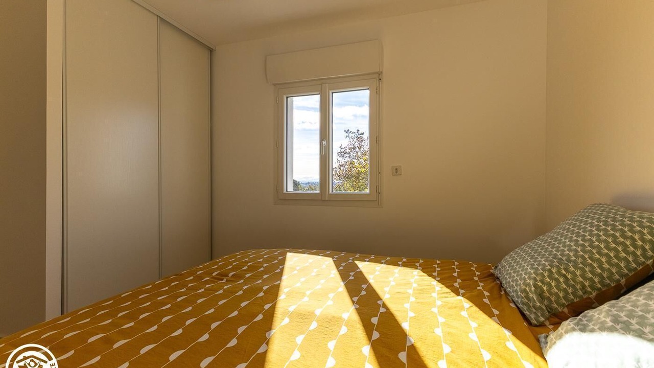 Photo of Bedroom in Saint-Georges-de-Mons