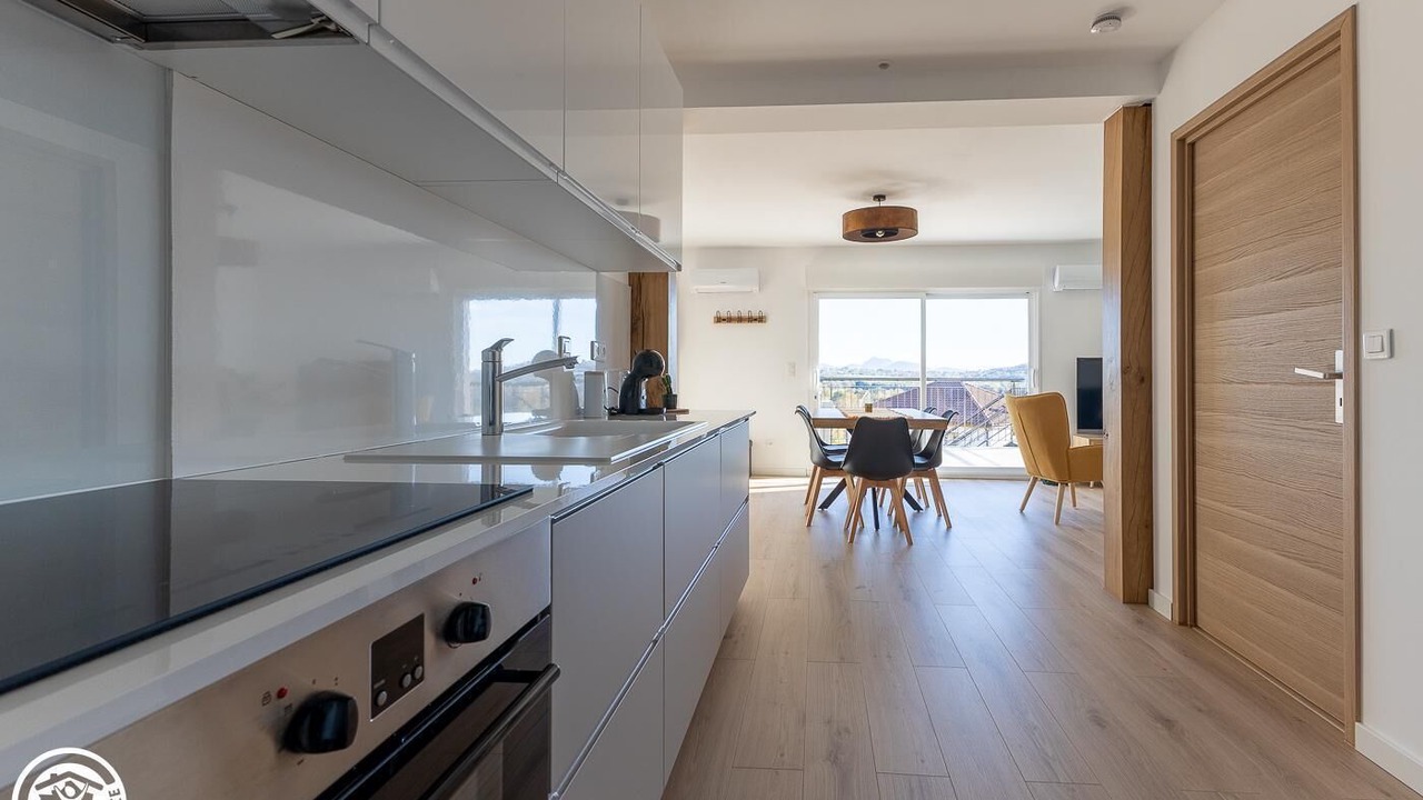 Photo of Kitchen in Saint-Georges-de-Mons