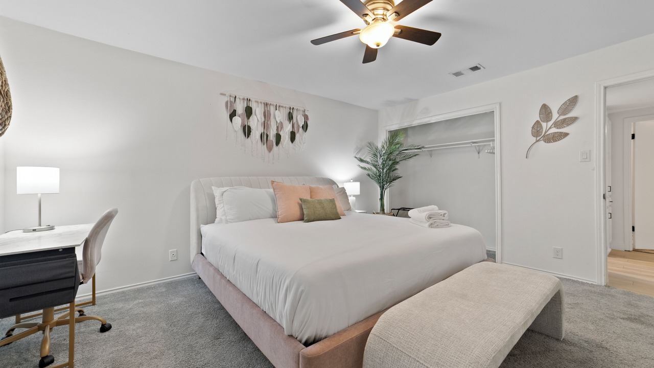 Photo of Bedroom in Pleasant Valley