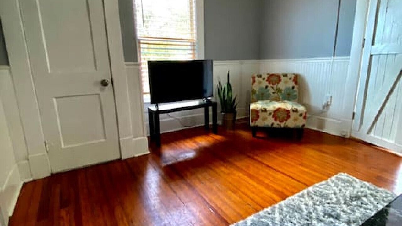 Photo of Livingroom in Historic Old Northeast