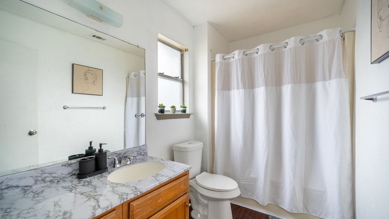 Photo of Bathroom in East Riverside - Oltorf