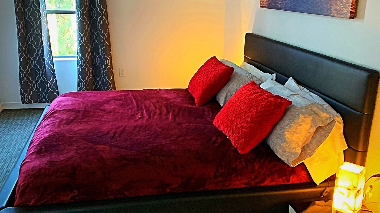 Photo of Bedroom in Evans Churchill