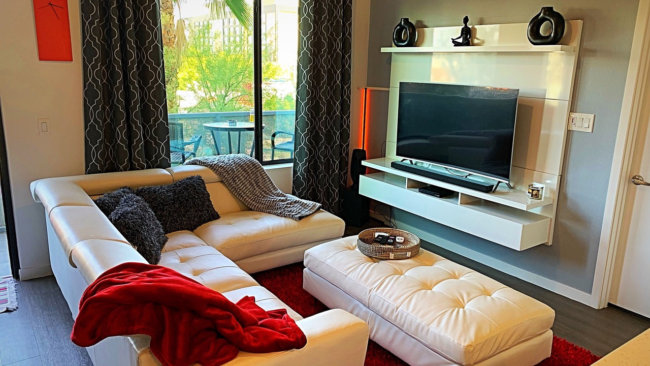 Photo of Livingroom in Evans Churchill
