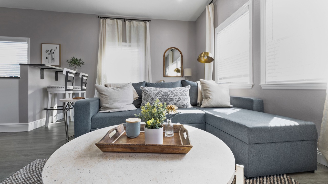 Photo of Livingroom in Historic Uptown