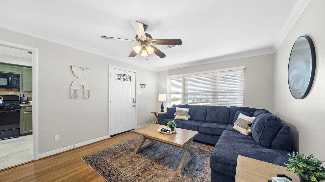 Photo of Livingroom in Pasadena
