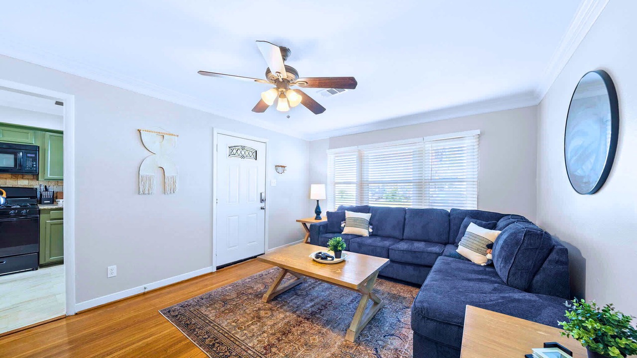 Photo of Livingroom in Pasadena