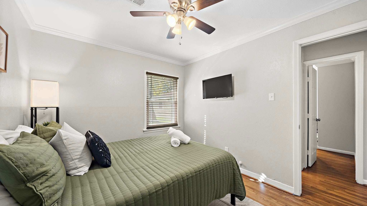 Photo of Bedroom in Pasadena