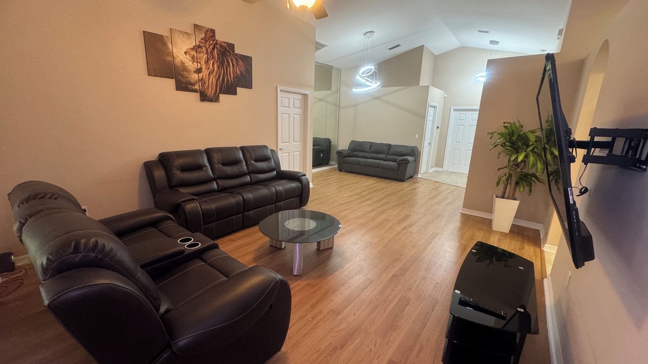 Photo of Livingroom in Lake Bernadette