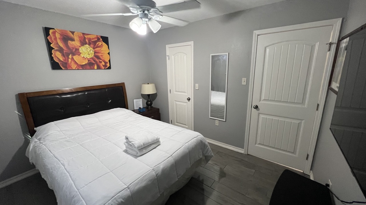 Photo of Bedroom in Southbelt/Ellington