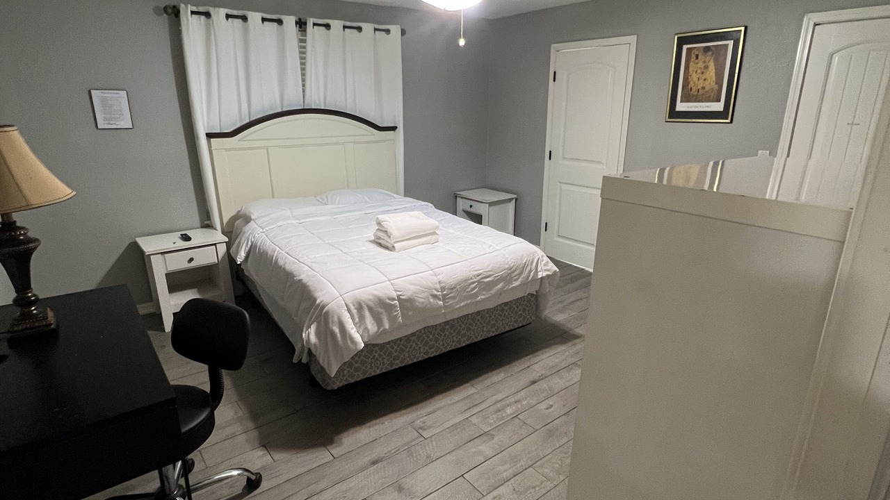 Photo of Bedroom in Southbelt/Ellington