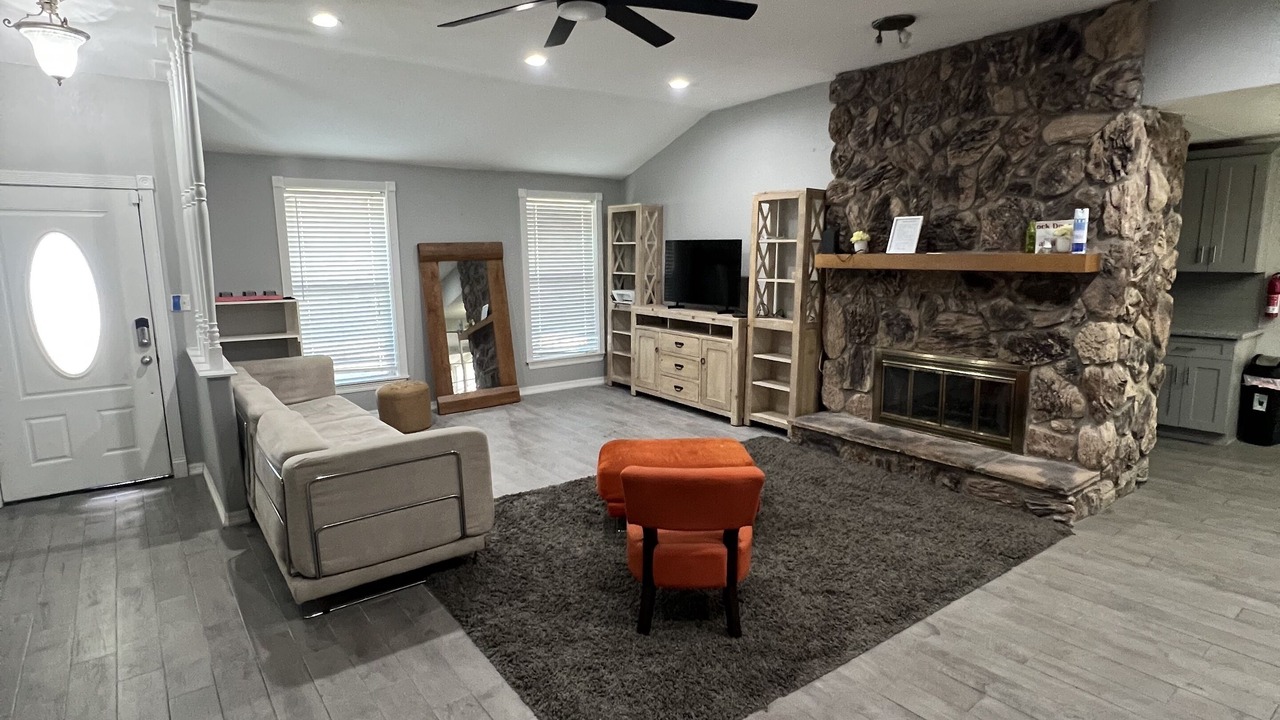 Photo of Livingroom in Southbelt/Ellington