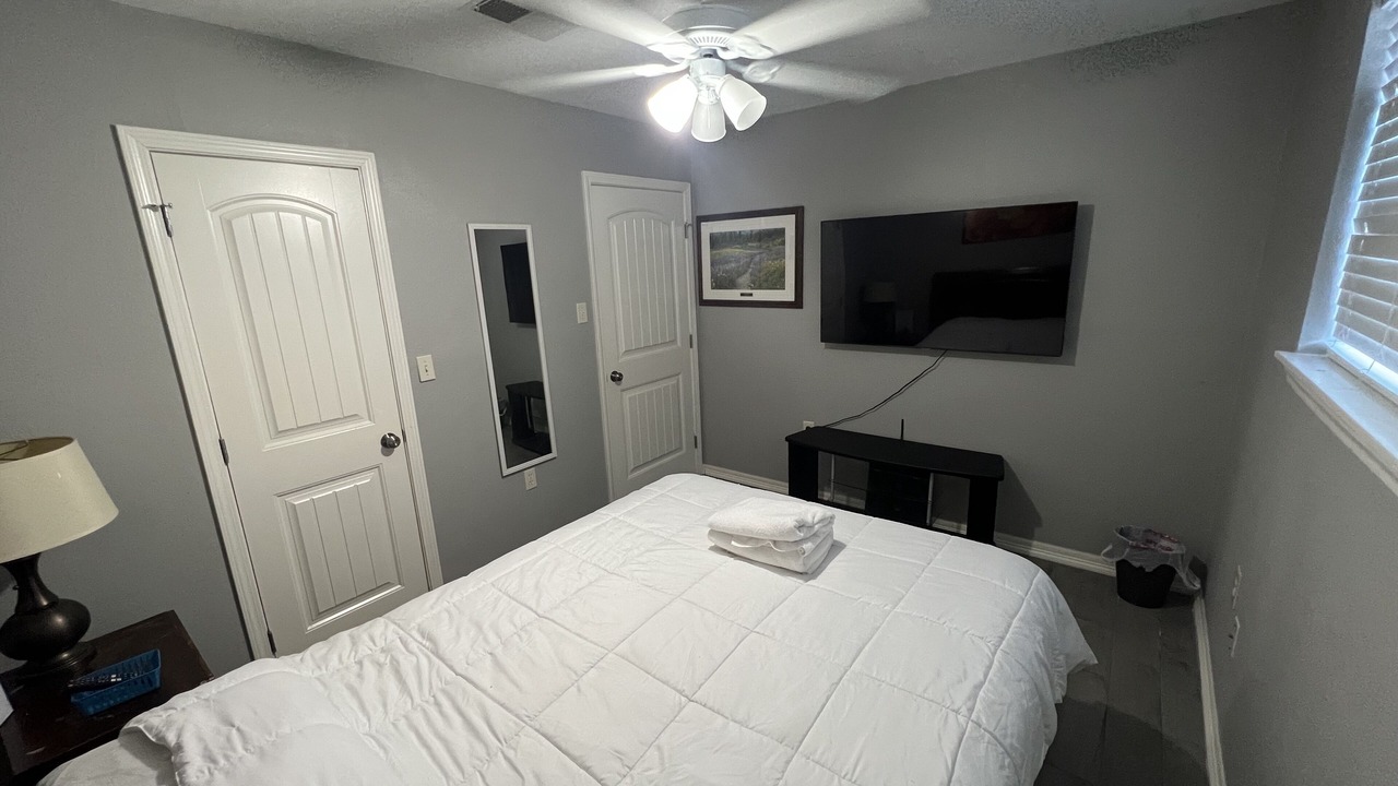 Photo of Bedroom in Southbelt/Ellington