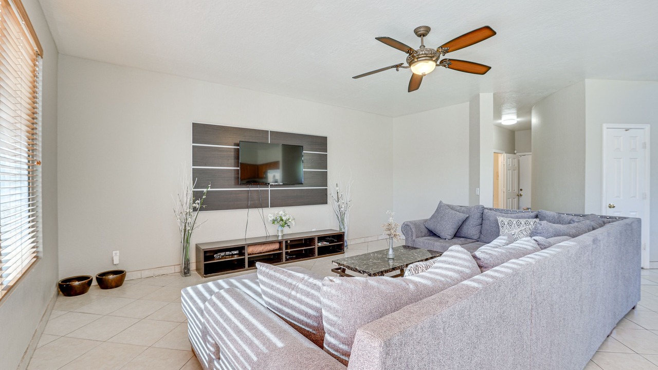 Photo of Livingroom in Laveen Village