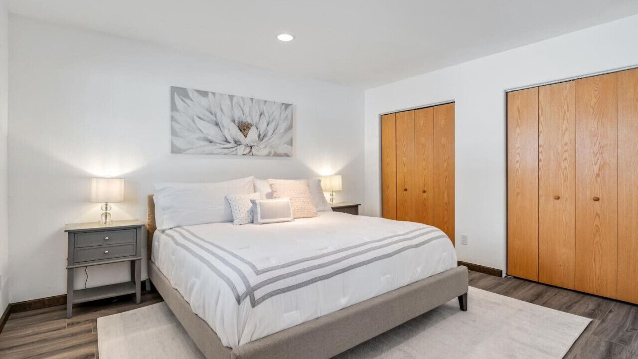 Photo of Bedroom in Basalt