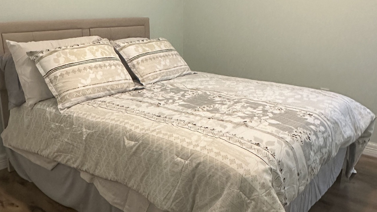 Photo of Bedroom in Northwest Los Angeles Heights