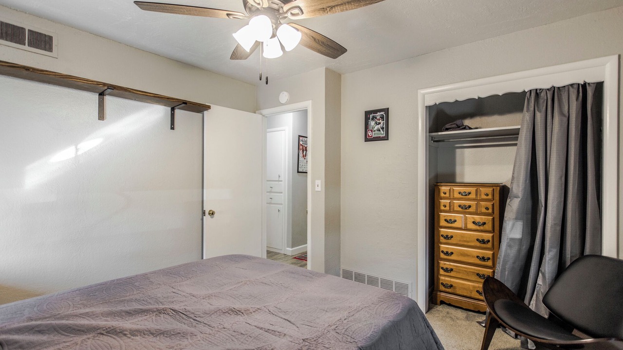 Photo of Bedroom in Norman