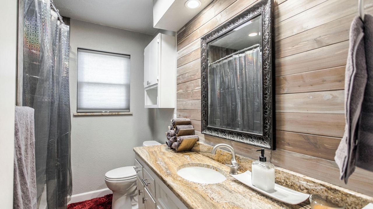 Photo of Bathroom in Norman