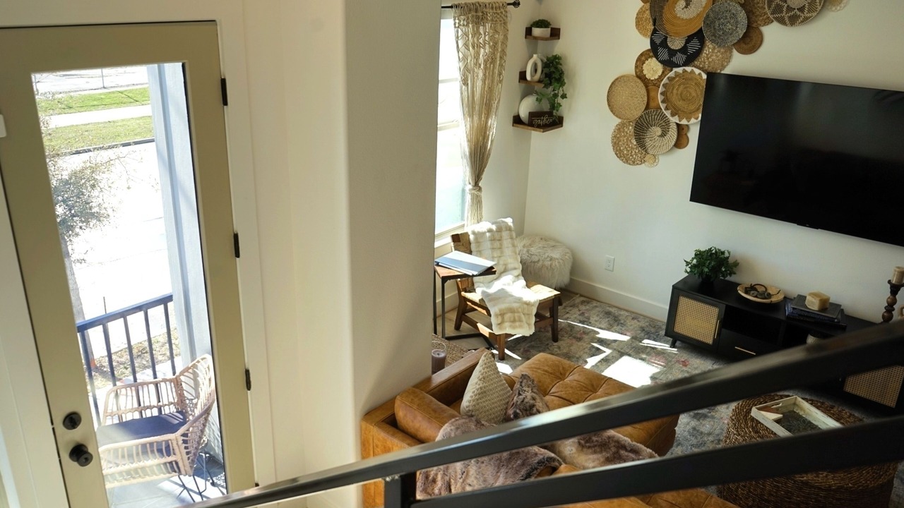 Photo of Livingroom in Northside