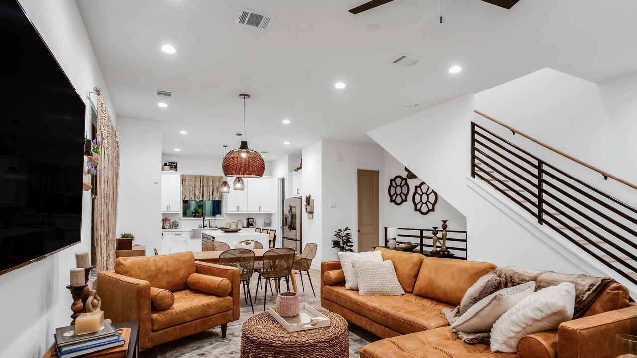 Photo of Livingroom in Northside