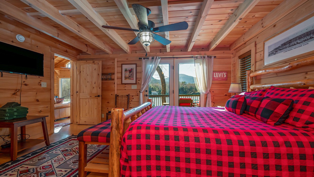 Photo of Bedroom in Lake Lure