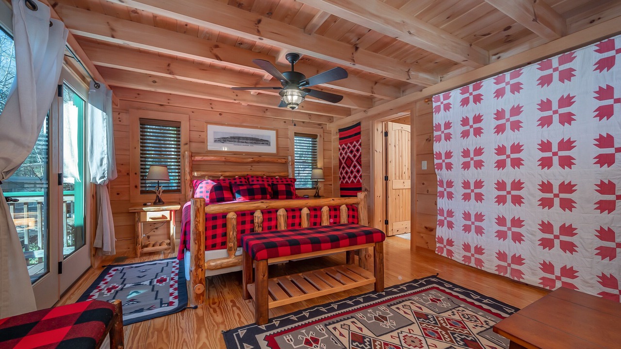 Photo of Bedroom in Lake Lure
