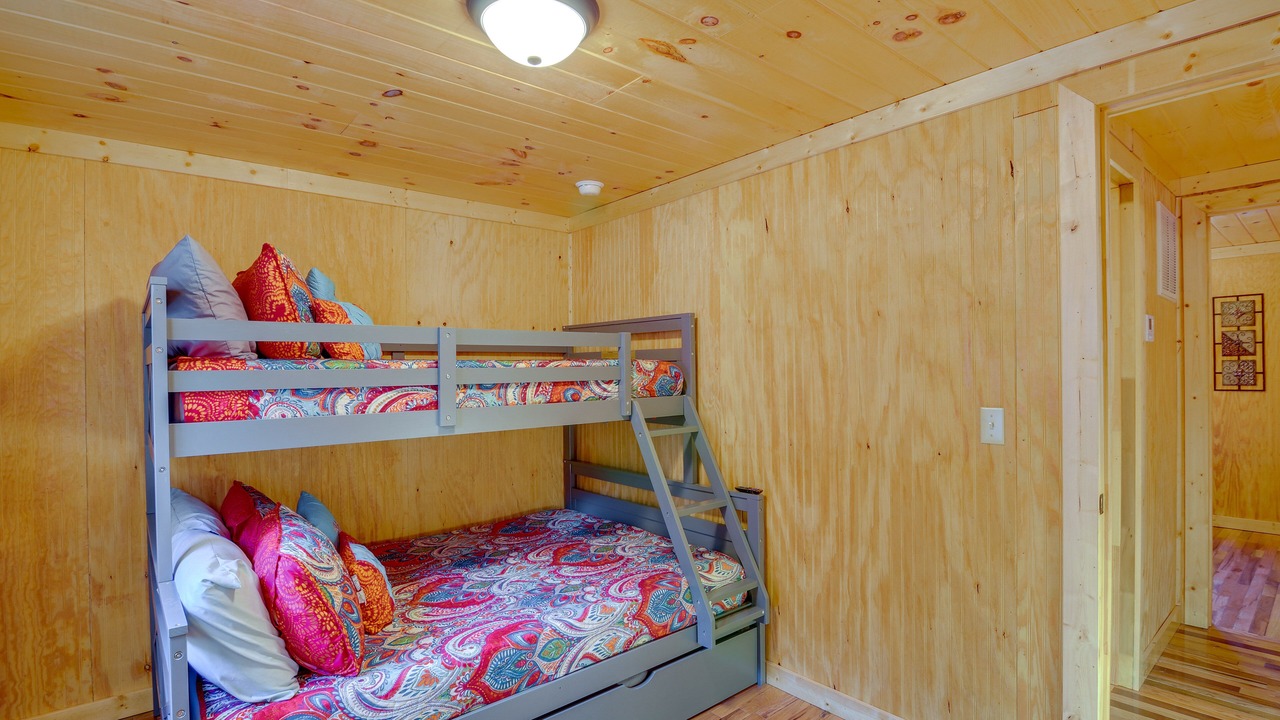 Photo of Bedroom in Beattyville