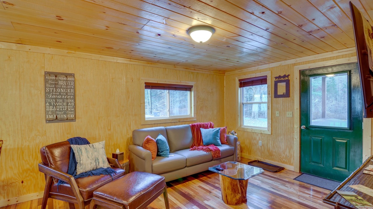 Photo of Livingroom in Beattyville