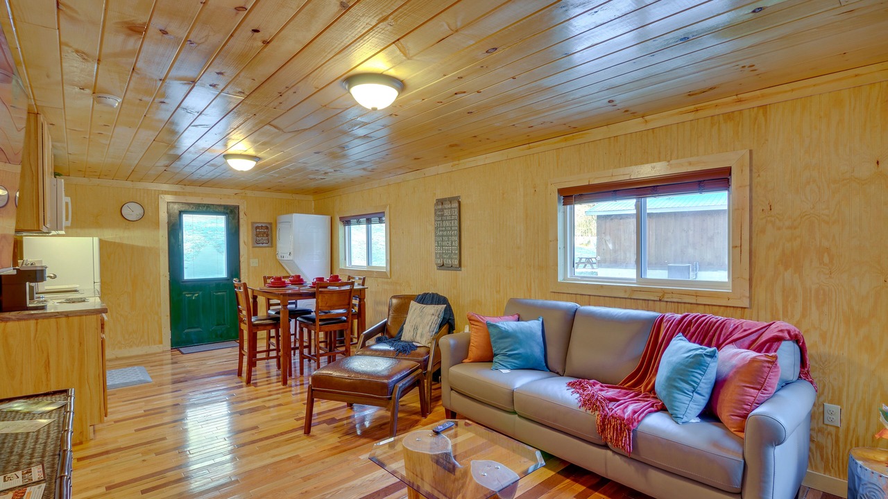 Photo of Livingroom in Beattyville