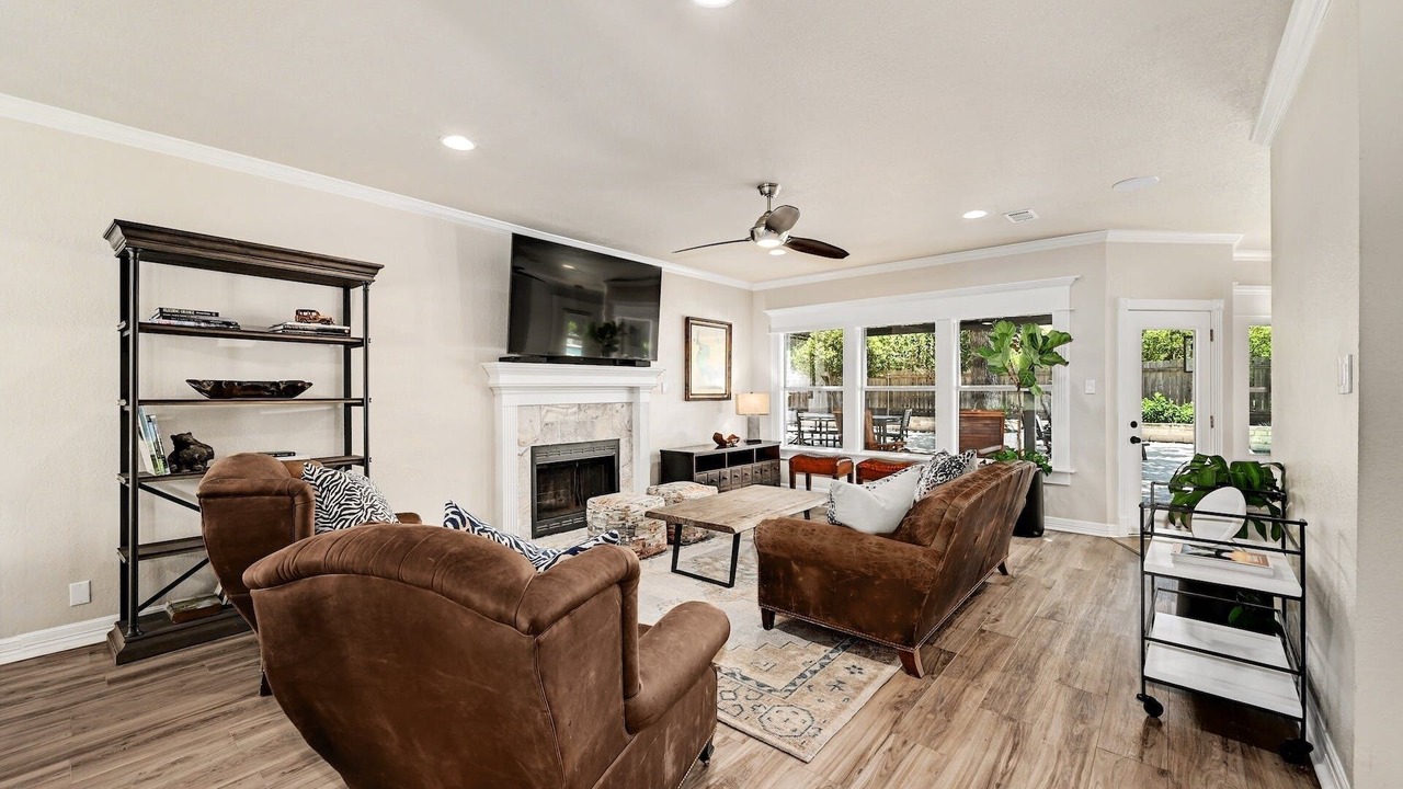 Photo of Livingroom in Deer Creek