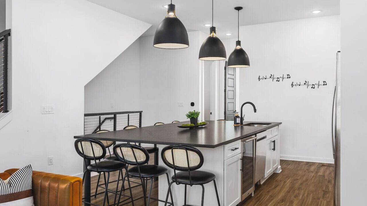 Photo of Others in Cleveland Park