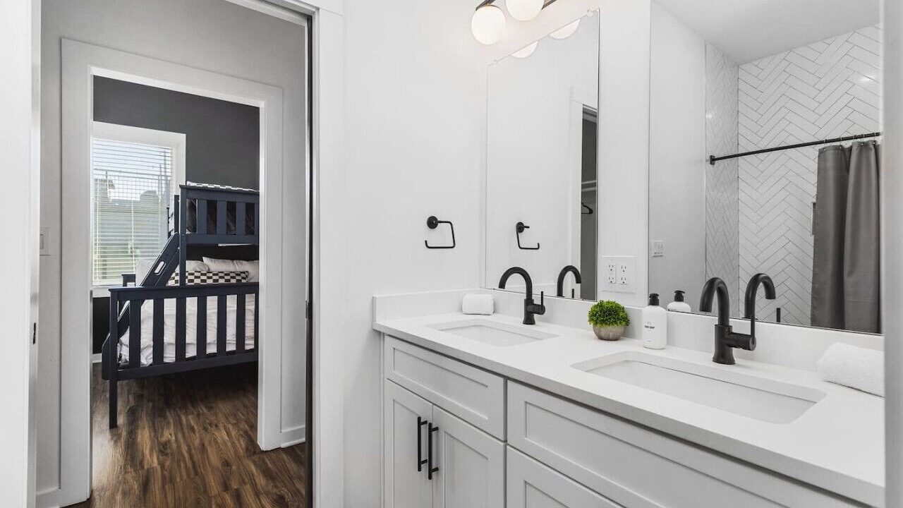 Photo of Bathroom in Cleveland Park