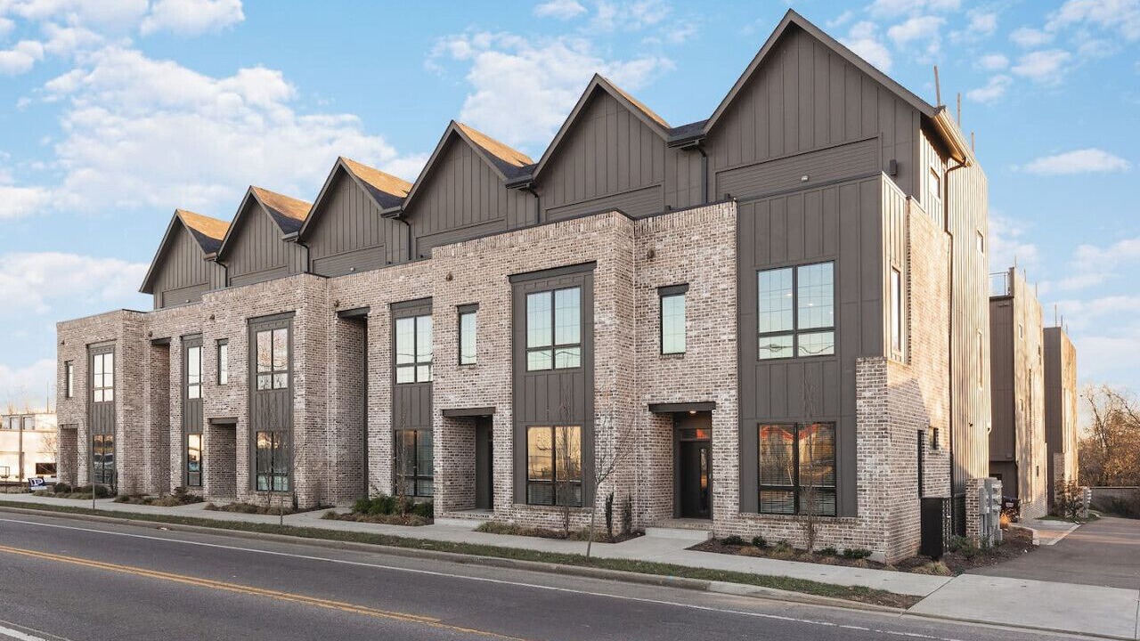 Photo of Others in Cleveland Park