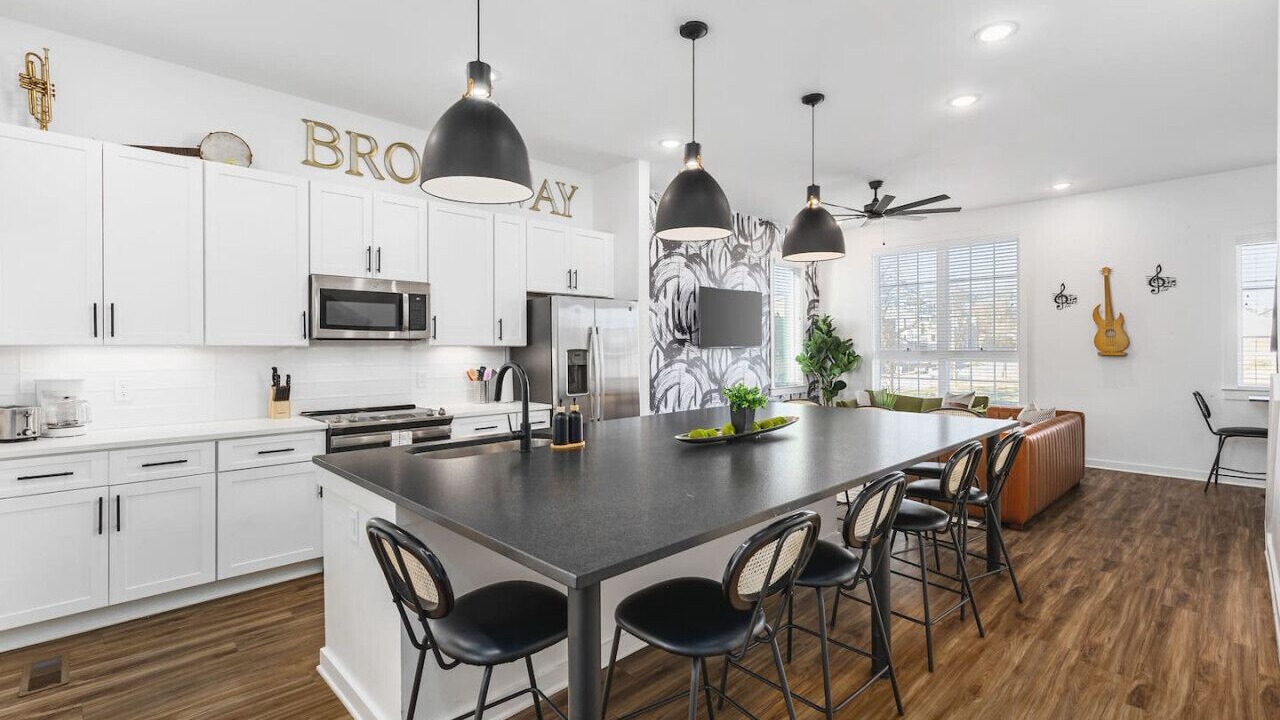 Photo of Others in Cleveland Park