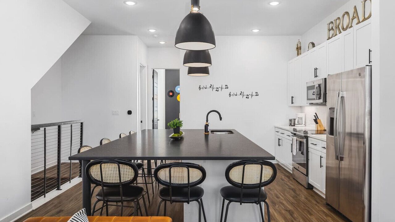 Photo of Others in Cleveland Park