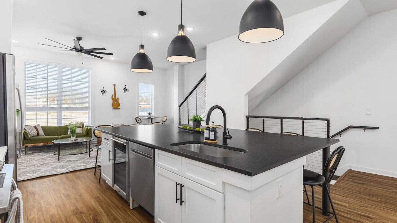 Photo of Others in Cleveland Park