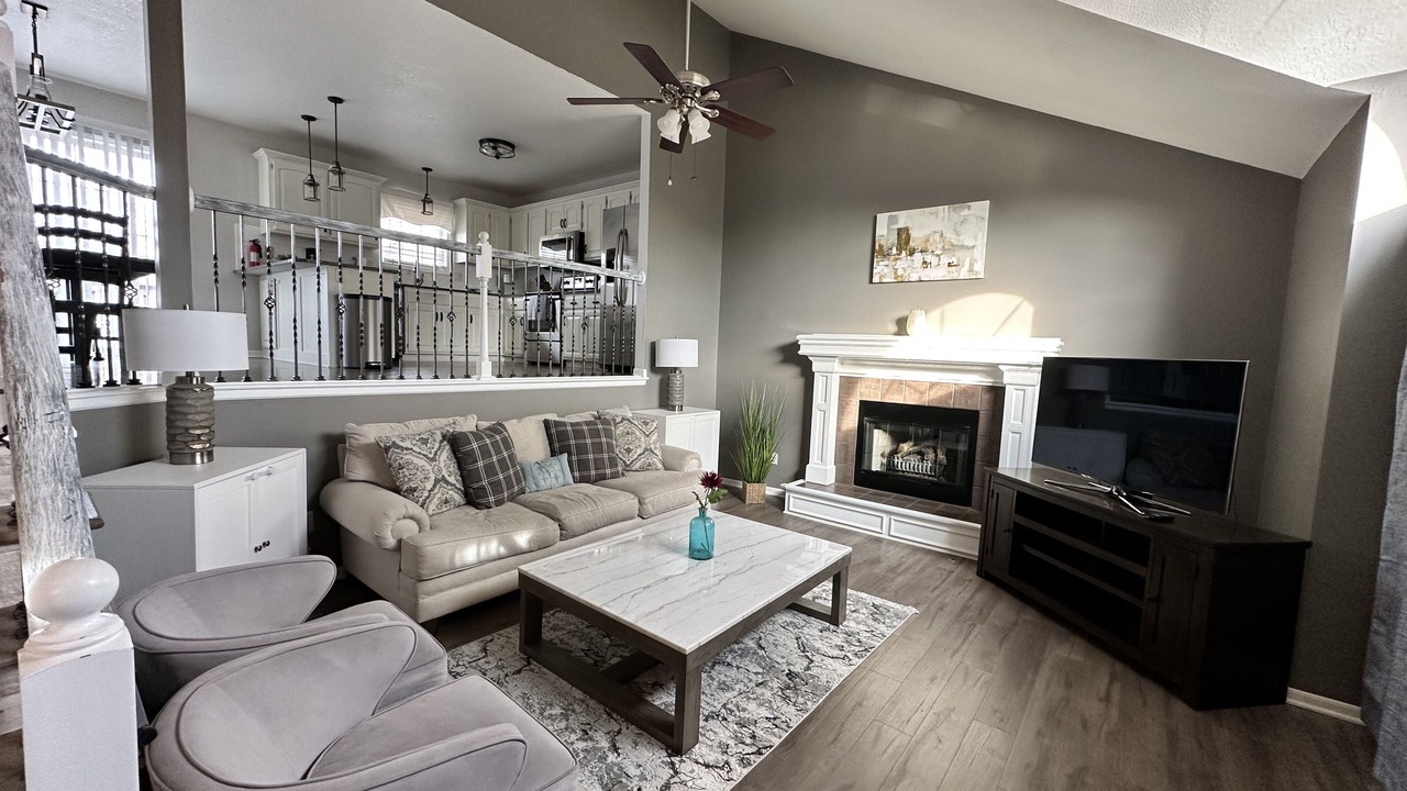 Photo of Livingroom in Raymore