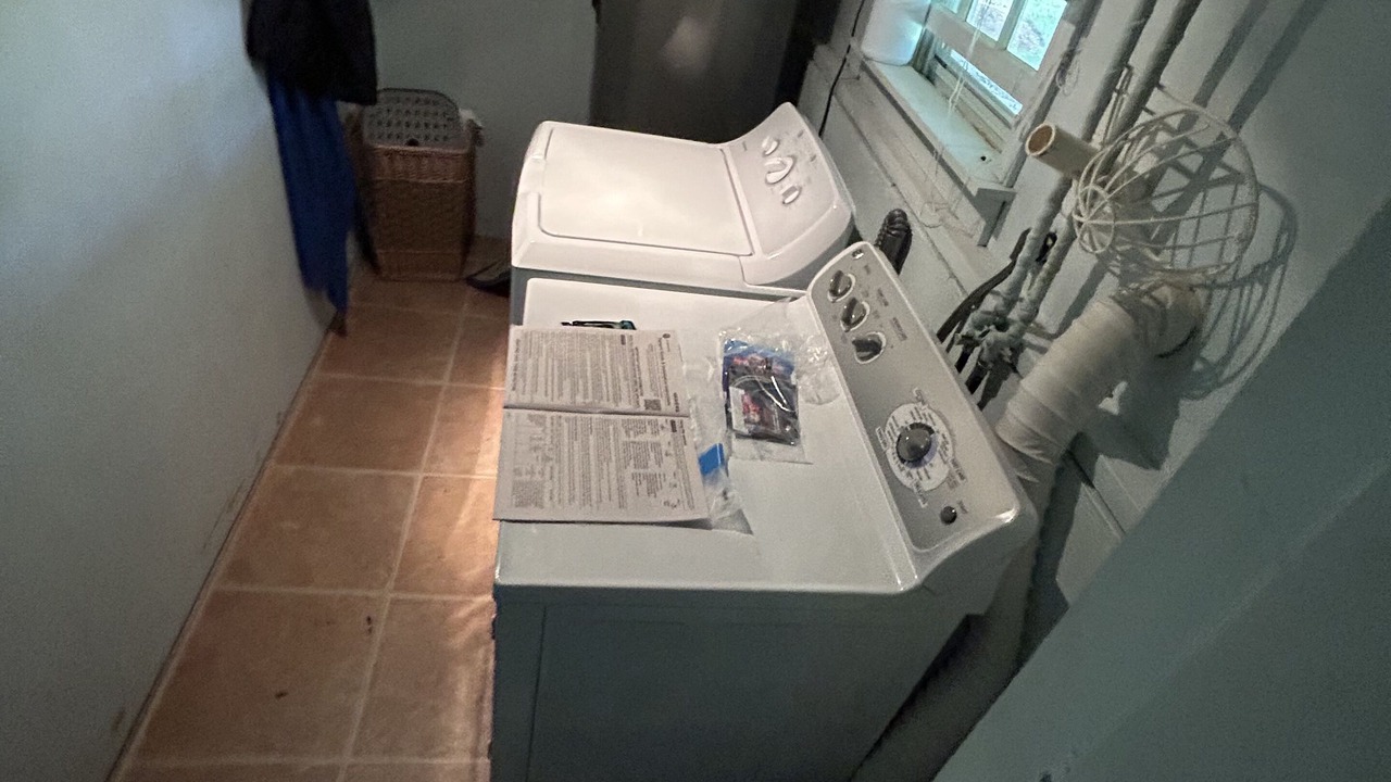 Photo of Bedroom in Lagoon Heights