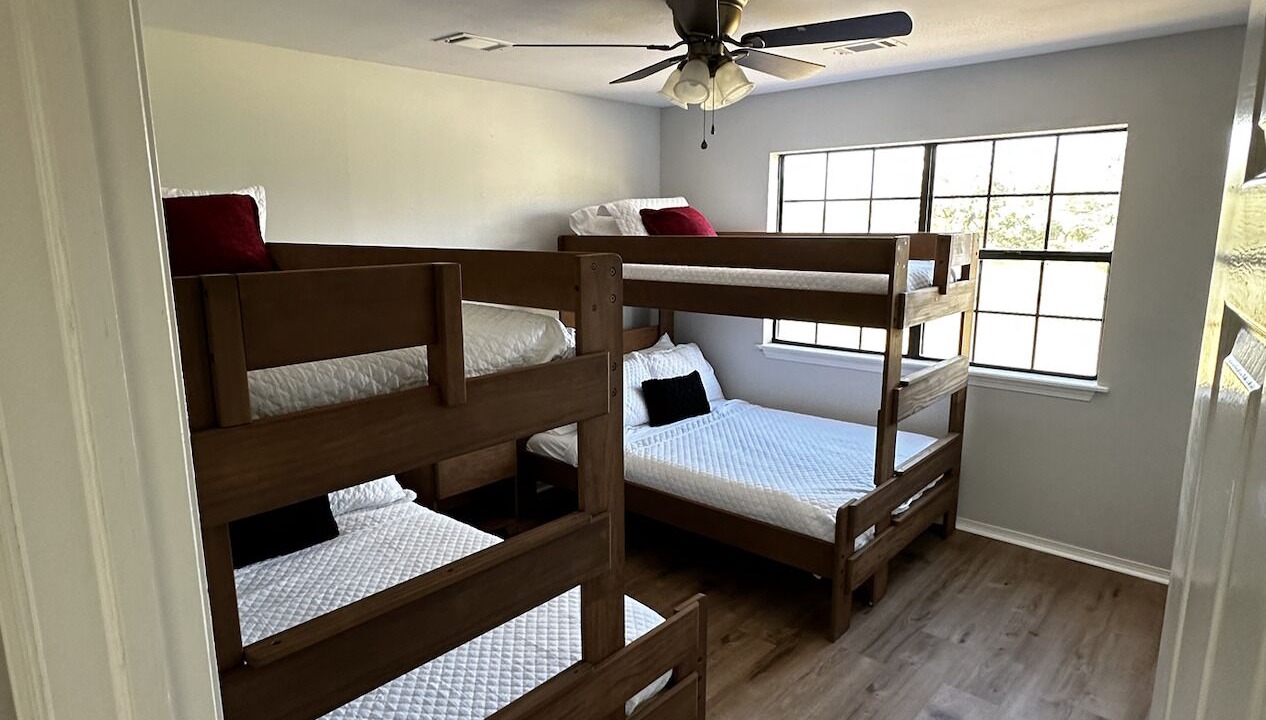Photo of Bedroom in Daisy